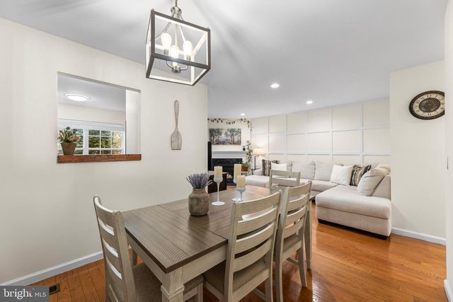 7 EDITH DR, Somerset, NJ 08873