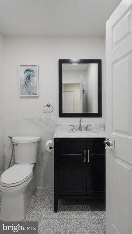 7 EDITH DR, Somerset, NJ 08873