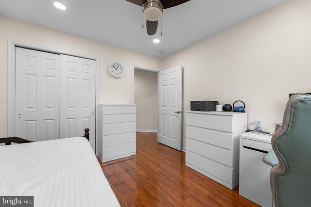 7 EDITH DR, Somerset, NJ 08873