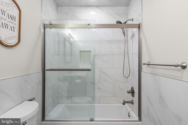 7 EDITH DR, Somerset, NJ 08873