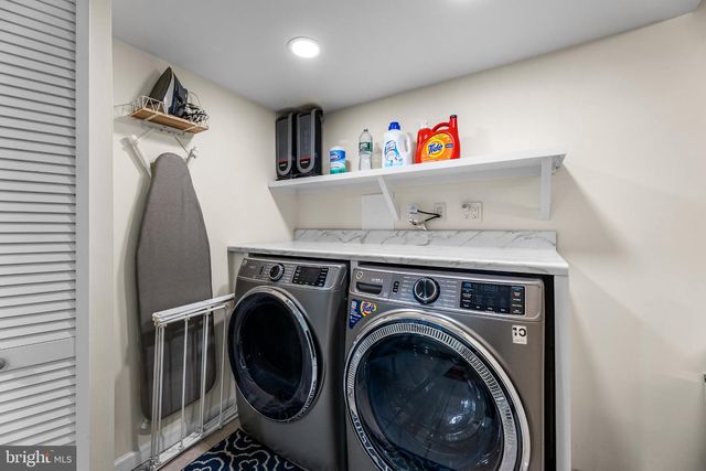 7 EDITH DR, Somerset, NJ 08873