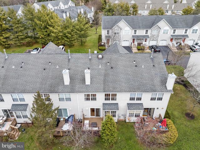 7 EDITH DR, Somerset, NJ 08873