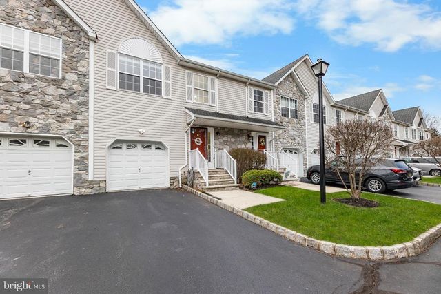 7 EDITH DR, Somerset, NJ 08873