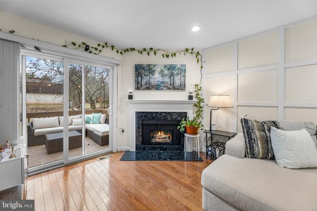 7 EDITH DR, Somerset, NJ 08873