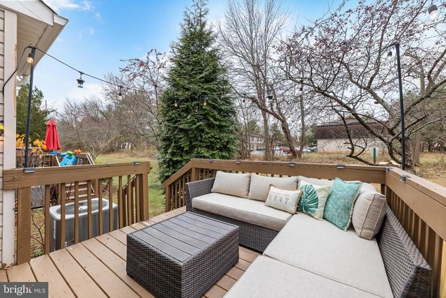 7 EDITH DR, Somerset, NJ 08873