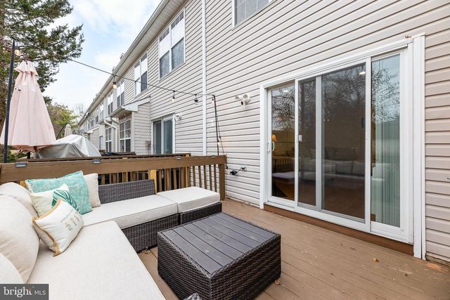 7 EDITH DR, Somerset, NJ 08873