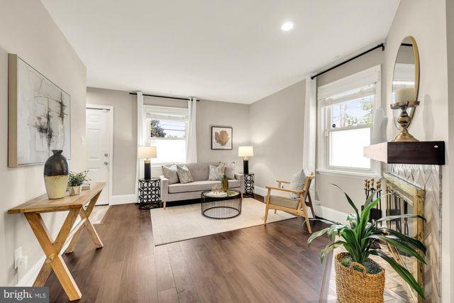 410 FRANKLIN ST NE, Washington, DC 20017