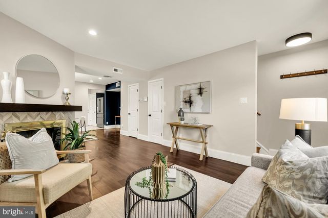 410 FRANKLIN ST NE, Washington, DC 20017