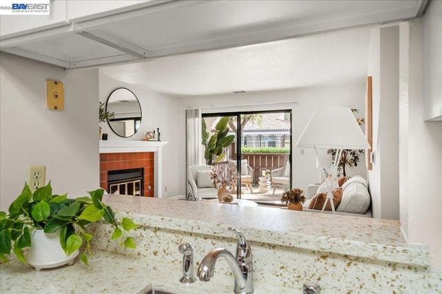 39843 Cedar Blvd 118, Newark, CA 94560