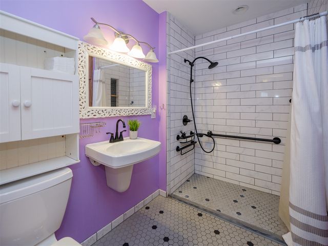 1622 Homecrest Avenue, Kalamazoo, MI 49001