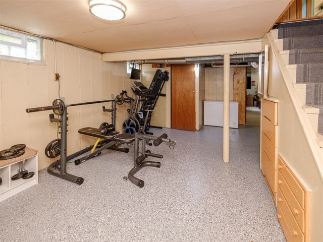 1622 Homecrest Avenue, Kalamazoo, MI 49001