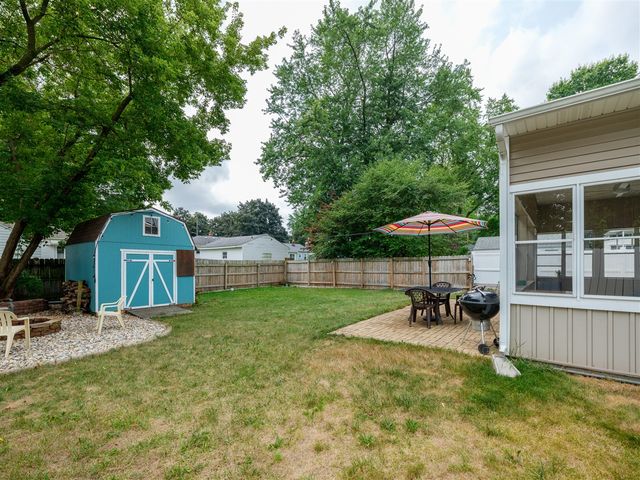 1622 Homecrest Avenue, Kalamazoo, MI 49001