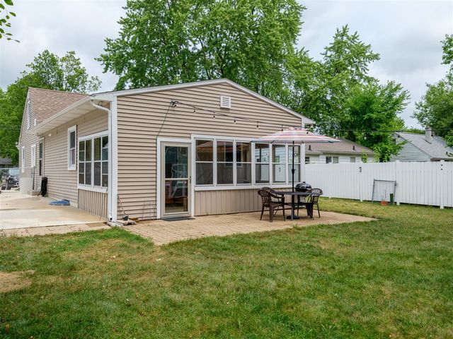 1622 Homecrest Avenue, Kalamazoo, MI 49001