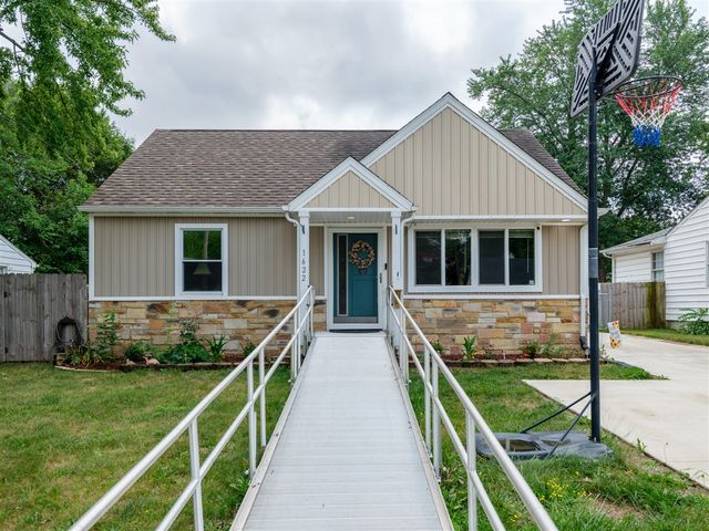 1622 Homecrest Avenue, Kalamazoo, MI 49001