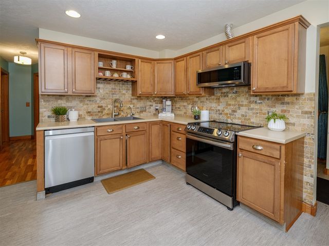 1622 Homecrest Avenue, Kalamazoo, MI 49001