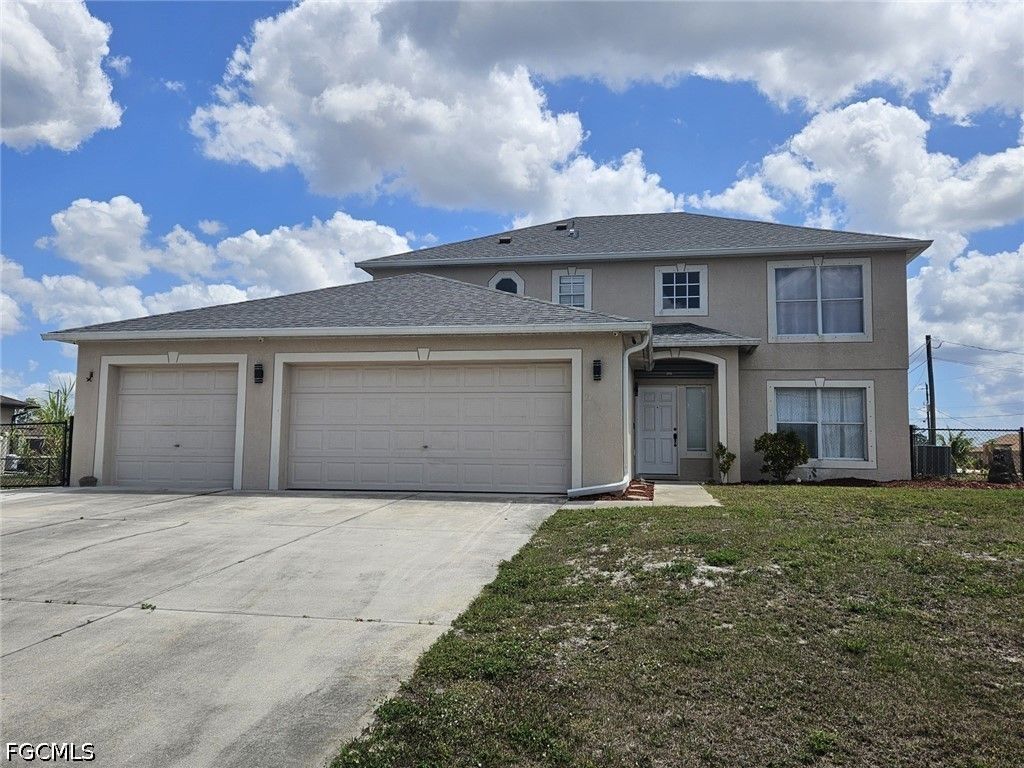 2412 King AVE N, Lehigh Acres, FL 33971