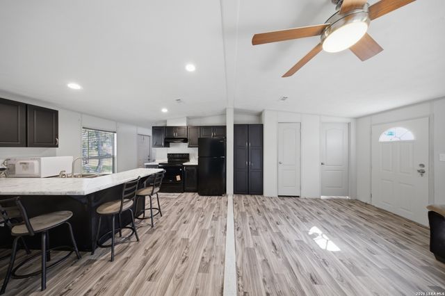 23307 Hickory Shadow, Elmendorf, TX 78112