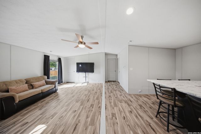 23307 Hickory Shadow, Elmendorf, TX 78112