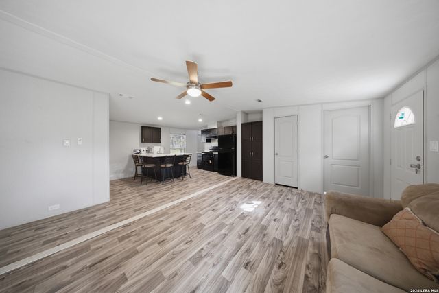 23307 Hickory Shadow, Elmendorf, TX 78112