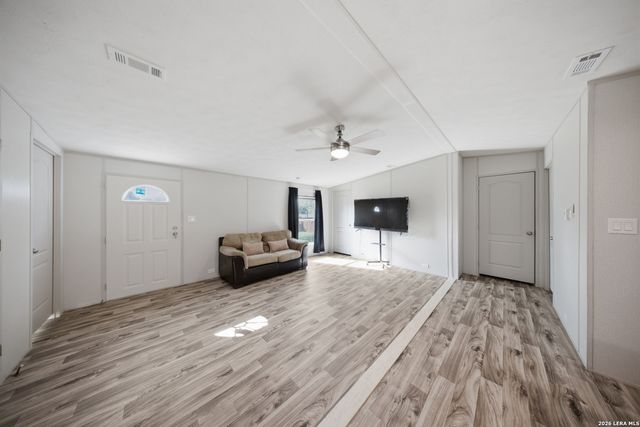 23307 Hickory Shadow, Elmendorf, TX 78112