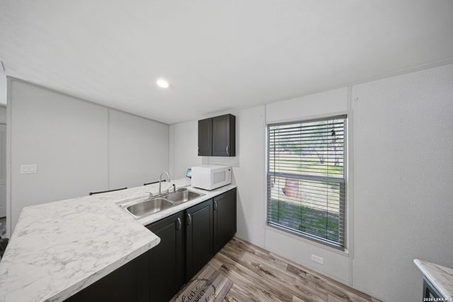 23307 Hickory Shadow, Elmendorf, TX 78112