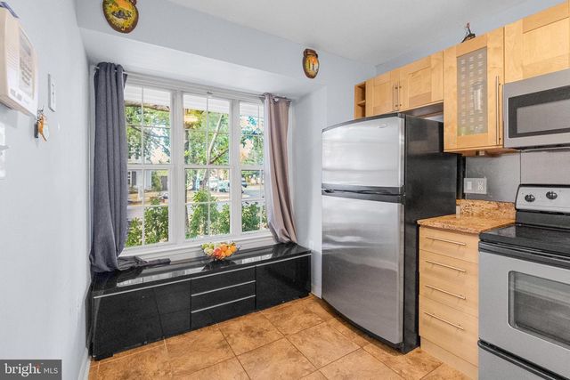 8603 VENOY CT, Alexandria, VA 22309
