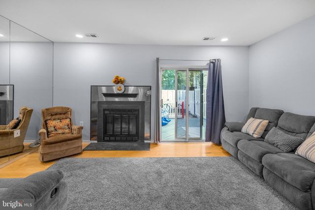 8603 VENOY CT, Alexandria, VA 22309