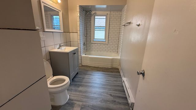 714 Helmholz Avenue 2, Waukegan, IL 60085