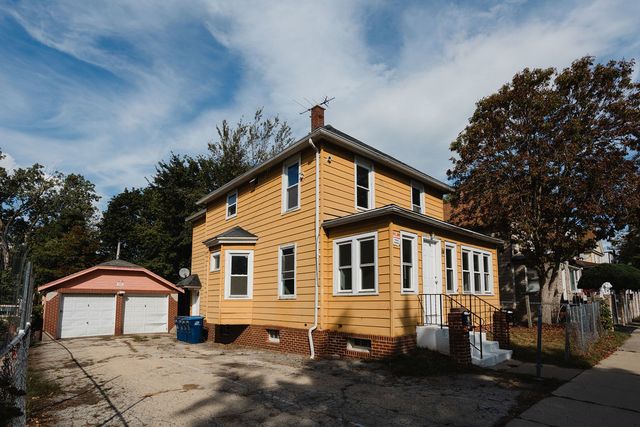 714 Helmholz Avenue 2, Waukegan, IL 60085