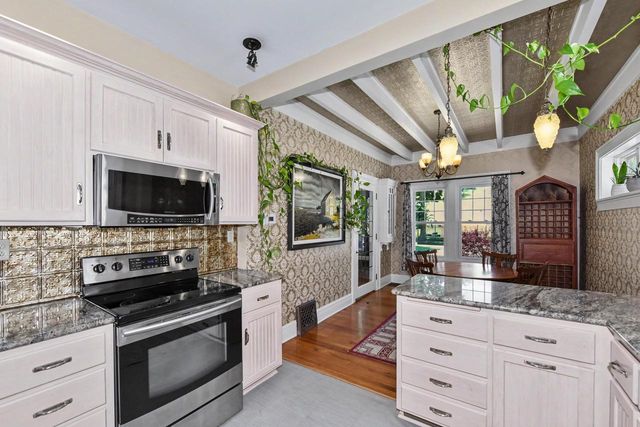 1213 College AVENUE, Racine, WI 53403