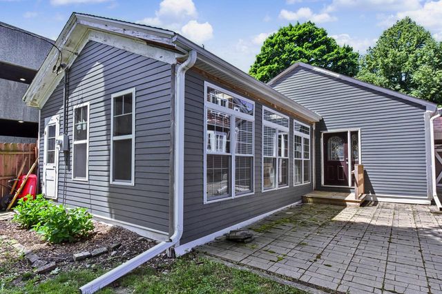 1213 College AVENUE, Racine, WI 53403
