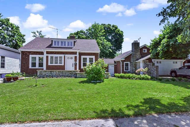 1213 College AVENUE, Racine, WI 53403
