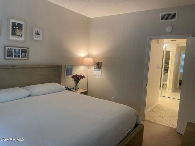 2394 Pleasant Way C, Thousand Oaks, CA 91362