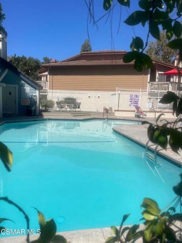 2394 Pleasant Way C, Thousand Oaks, CA 91362