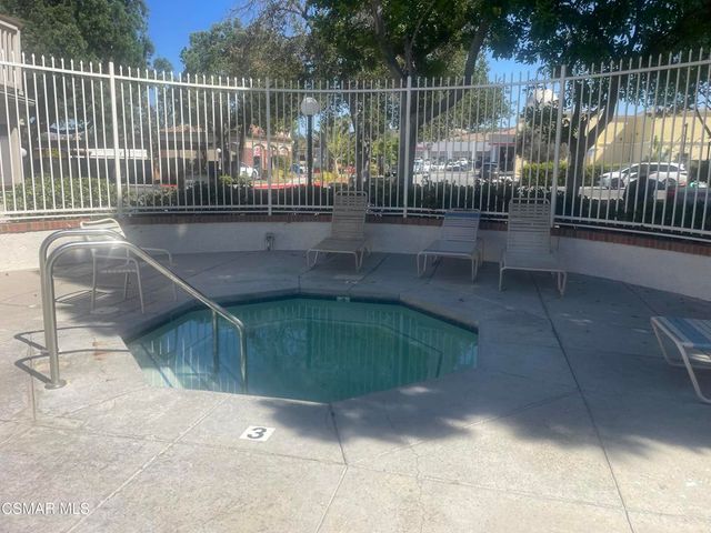 2394 Pleasant Way C, Thousand Oaks, CA 91362