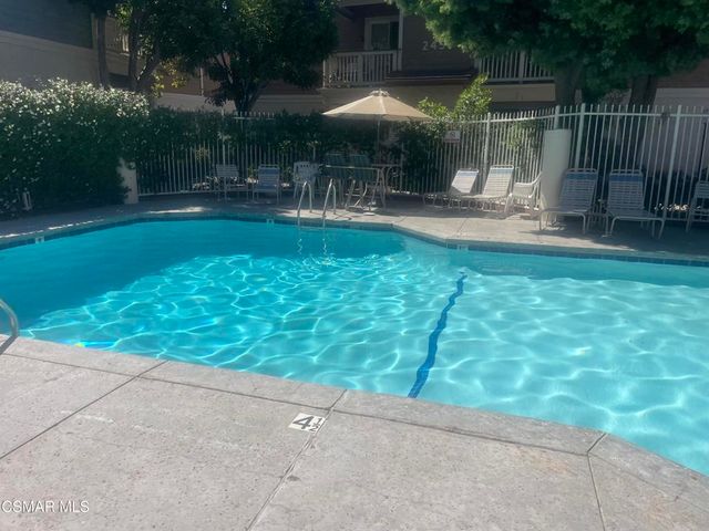 2394 Pleasant Way C, Thousand Oaks, CA 91362