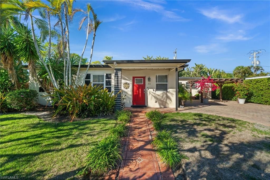 715 10TH ST N, NAPLES, FL 34102 — exterior
