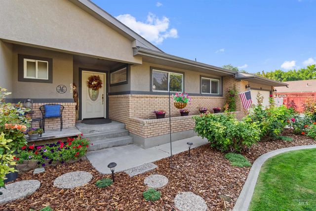 675 Mountain View Dr, Twin Falls, ID 83301