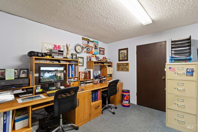 675 Mountain View Dr, Twin Falls, ID 83301