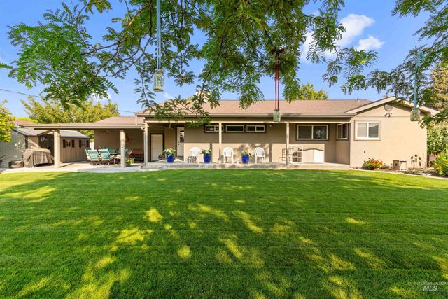 675 Mountain View Dr, Twin Falls, ID 83301