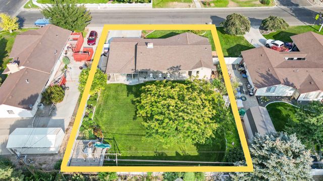 675 Mountain View Dr, Twin Falls, ID 83301