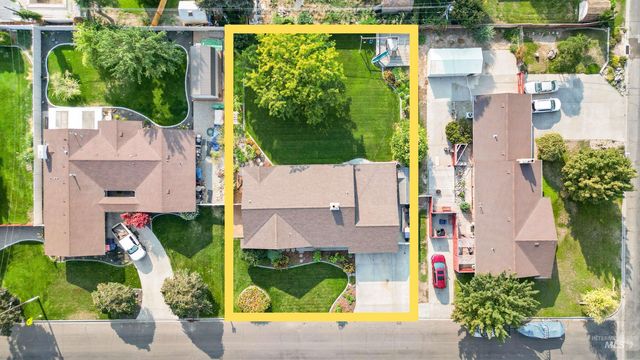 675 Mountain View Dr, Twin Falls, ID 83301