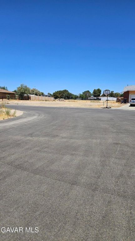 17837 Rawhide Avenue, Lake Los Angeles, CA 93591