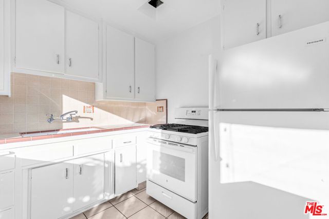 122 N CROFT Avenue 1, Los Angeles, CA 90048