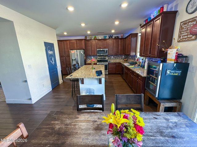 7330 Overture Drive, Reno, NV 89506