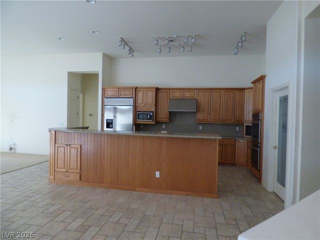 7695 Gilespie Street, Las Vegas, NV 89123