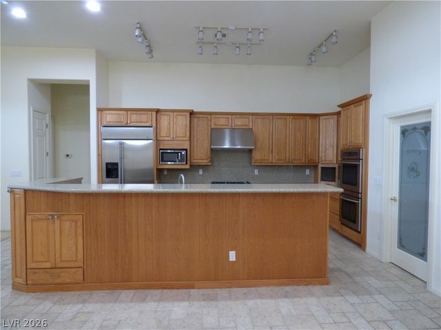 7695 Gilespie Street, Las Vegas, NV 89123