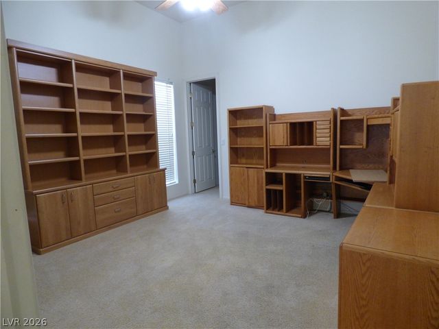 7695 Gilespie Street, Las Vegas, NV 89123