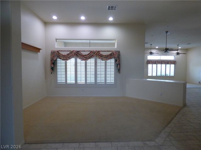 7695 Gilespie Street, Las Vegas, NV 89123