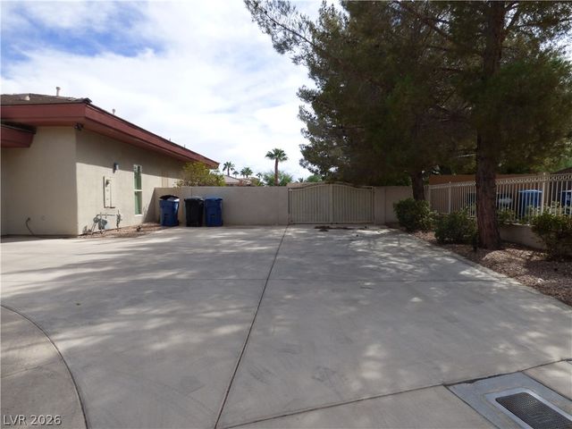 7695 Gilespie Street, Las Vegas, NV 89123